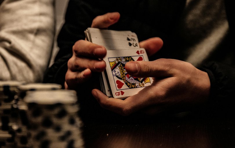 Live Casino Spiele vs Zufallszahlengenerator-Spiele: Was sind die Unterschiede?